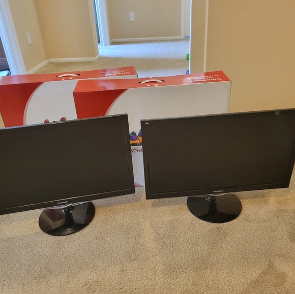 THIS IS NOT AVAILABLE ViewSonic VX2452mh 24" Full HD Widescreen LCD Monitors - Picture 5 of 6